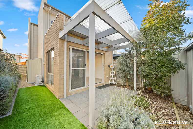 71 Caragh Avenue Googong