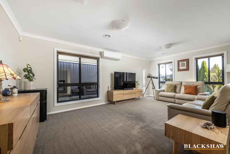 12 Angell Place Banks