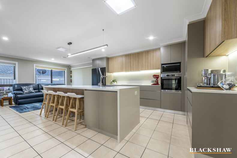 12 Angell Place Banks