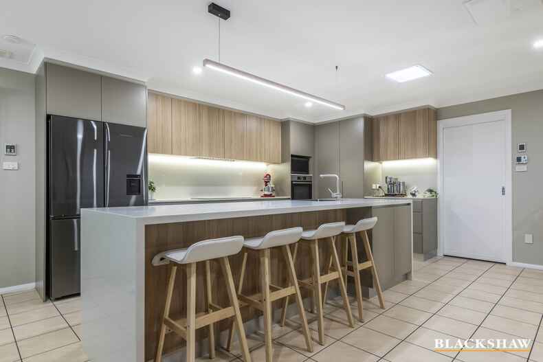 12 Angell Place Banks