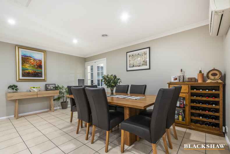 12 Angell Place Banks