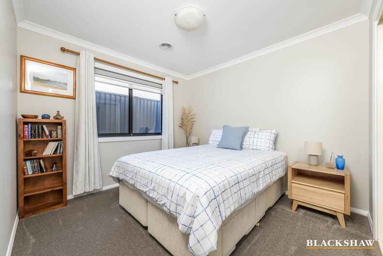 12 Angell Place Banks