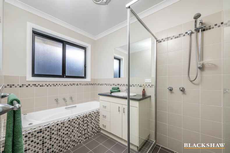 12 Angell Place Banks