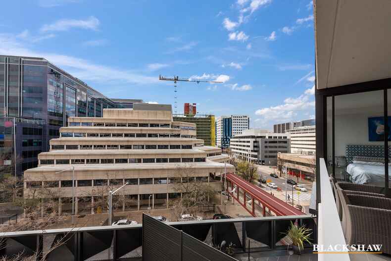 18/45 West Row City 18/45 West Row City