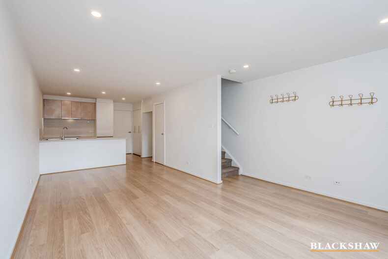 2/1 Taggart Terrace Coombs