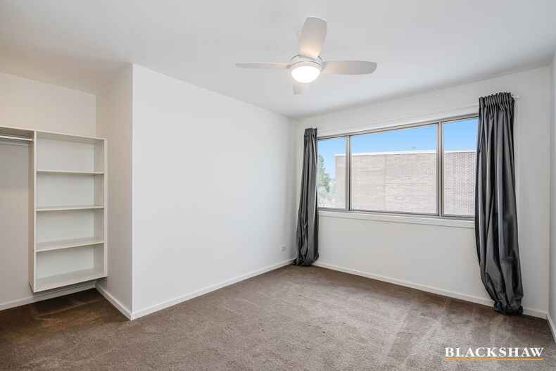 2/1 Taggart Terrace Coombs