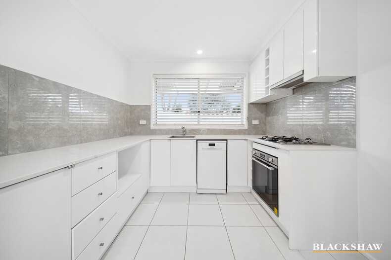 2/7-9 Walker Crescent Jerrabomberra
