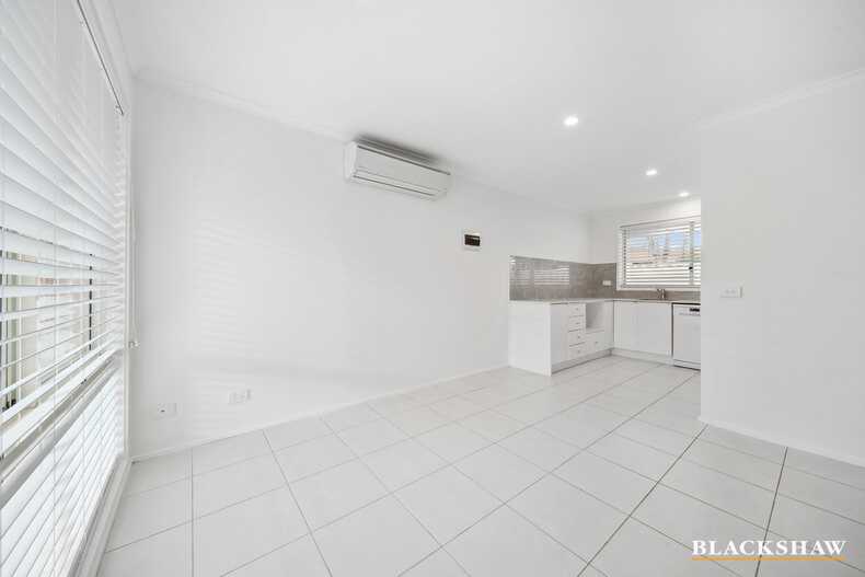 2/7-9 Walker Crescent Jerrabomberra