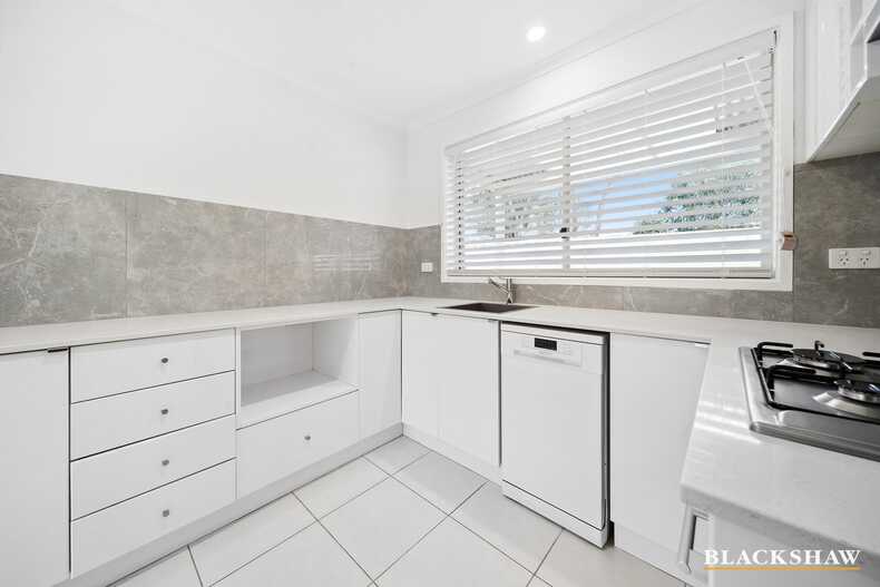 2/7-9 Walker Crescent Jerrabomberra