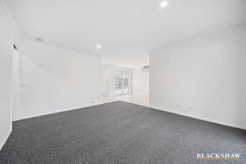 2/7-9 Walker Crescent Jerrabomberra