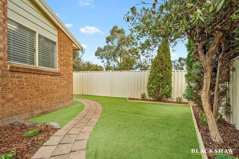 2/7-9 Walker Crescent Jerrabomberra