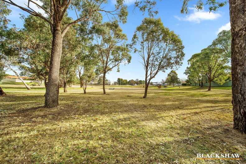 2/7-9 Walker Crescent Jerrabomberra