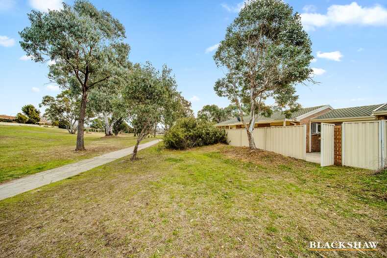 2/7-9 Walker Crescent Jerrabomberra