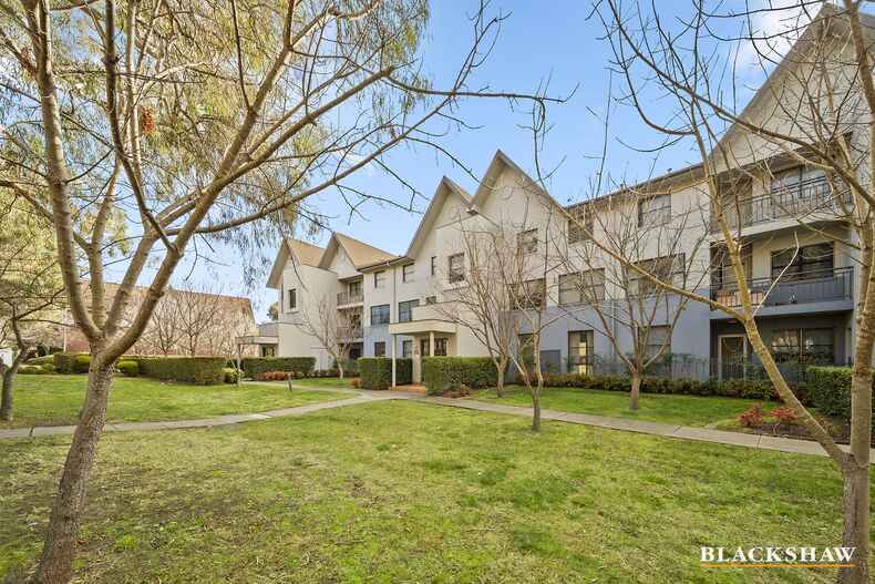 32/17 Eldridge Crescent Garran