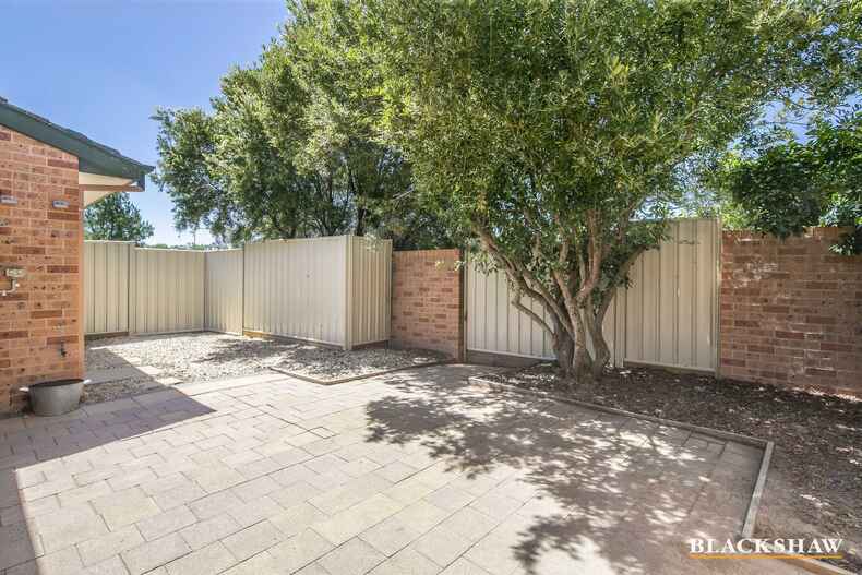 3/10 Zeitz Court Banks