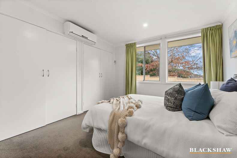 48 De Graaff Street Holder