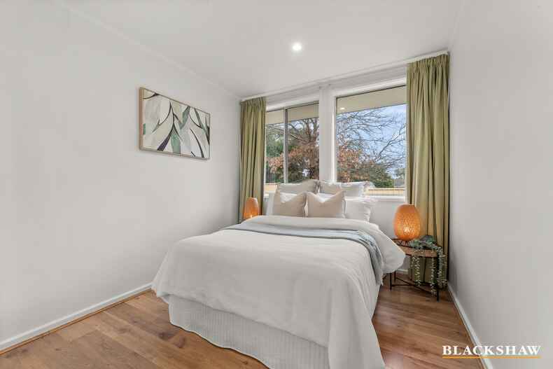 48 De Graaff Street Holder