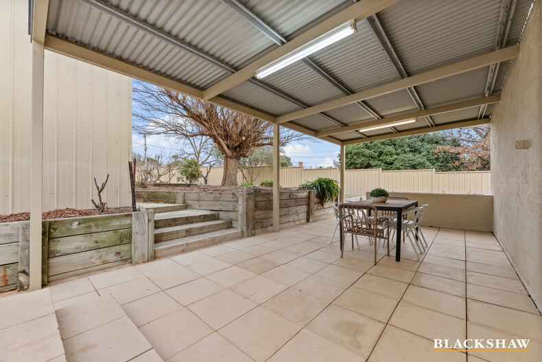 48 De Graaff Street Holder