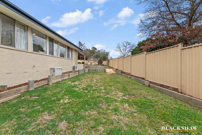 48 De Graaff Street Holder