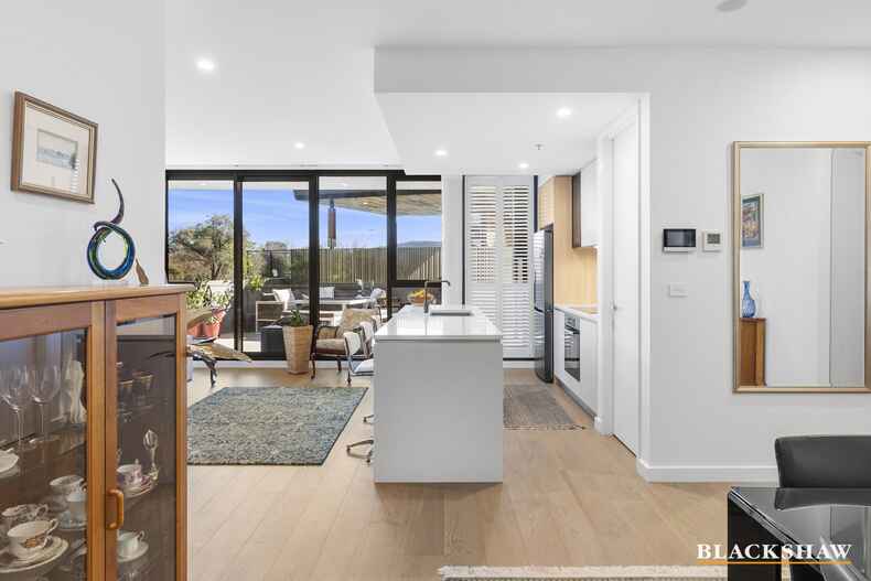 180/44 Constitution Avenue Parkes