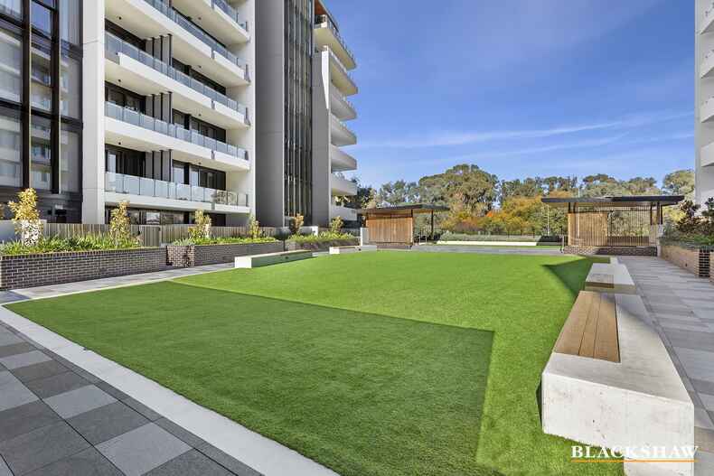 180/44 Constitution Avenue Parkes