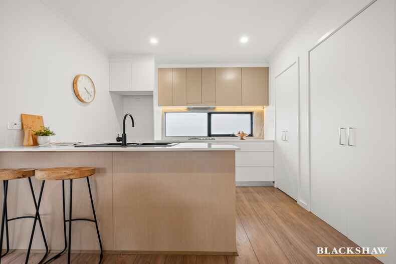 28/128 Easty Street Phillip