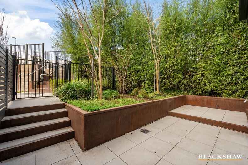 28/128 Easty Street Phillip