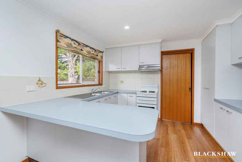 4/83 Ratcliffe Cres  Florey