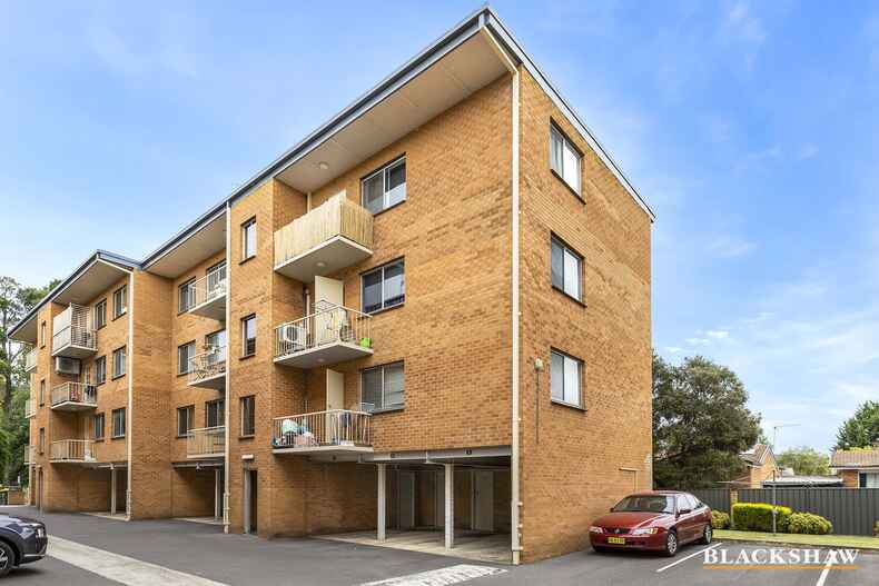 11/18 Booth Street Queanbeyan