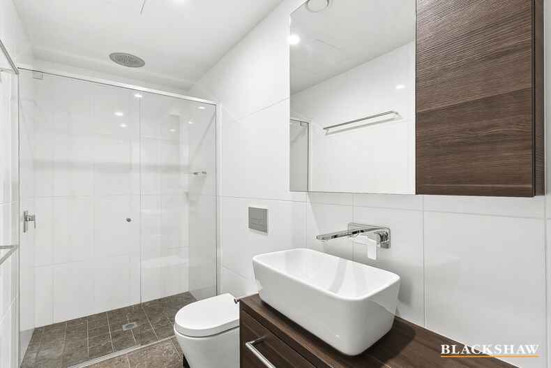 18/45 West Row City 18/45 West Row City