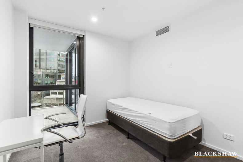 18/45 West Row City 18/45 West Row City