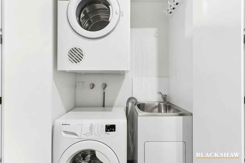 18/45 West Row City 18/45 West Row City