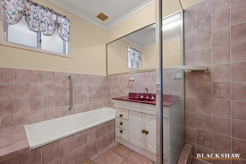 5 Brent Place Garran