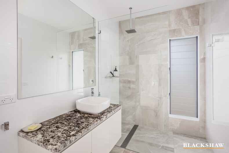 8 Victor Circuit Batehaven