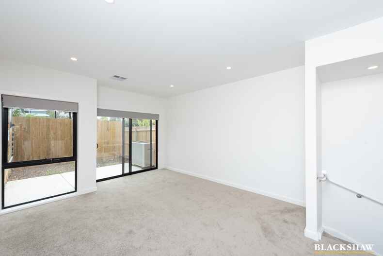 78/1 Rowland Rees Crescent Greenway 78/1 Rowland Rees Crescent Greenway