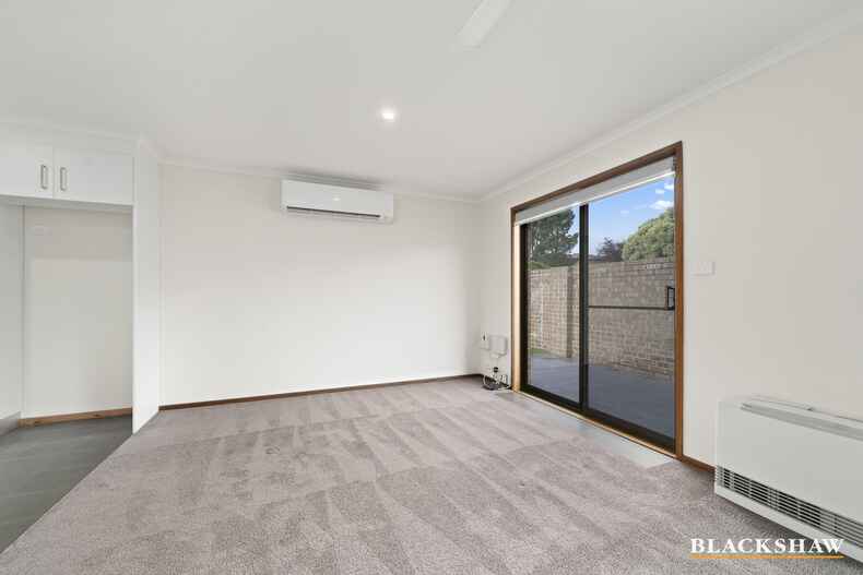 1 & 2/39 Molonglo Street Queanbeyan East