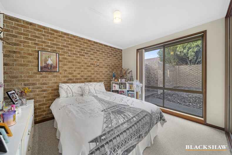 1 & 2/39 Molonglo Street Queanbeyan East