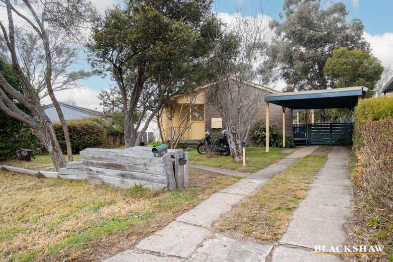 7 Riley Place Chifley