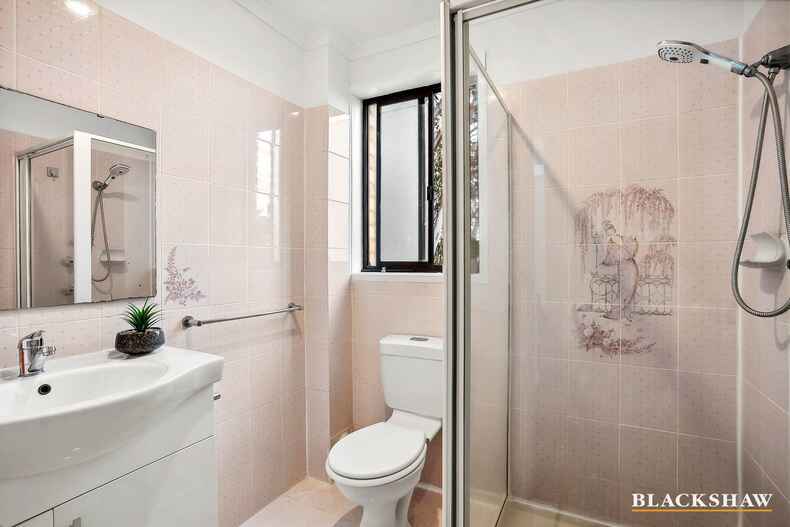 1/2 Thurlow Place Belconnen