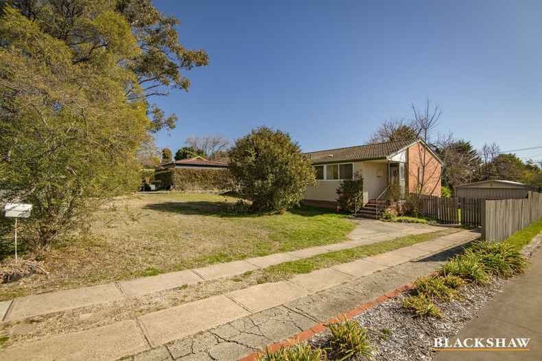12 Dennis Street Garran