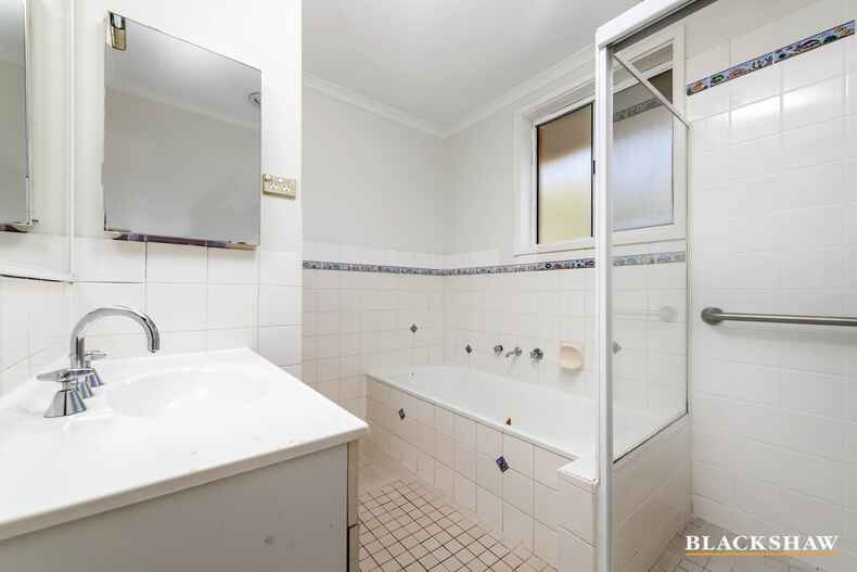 12 Dennis Street Garran