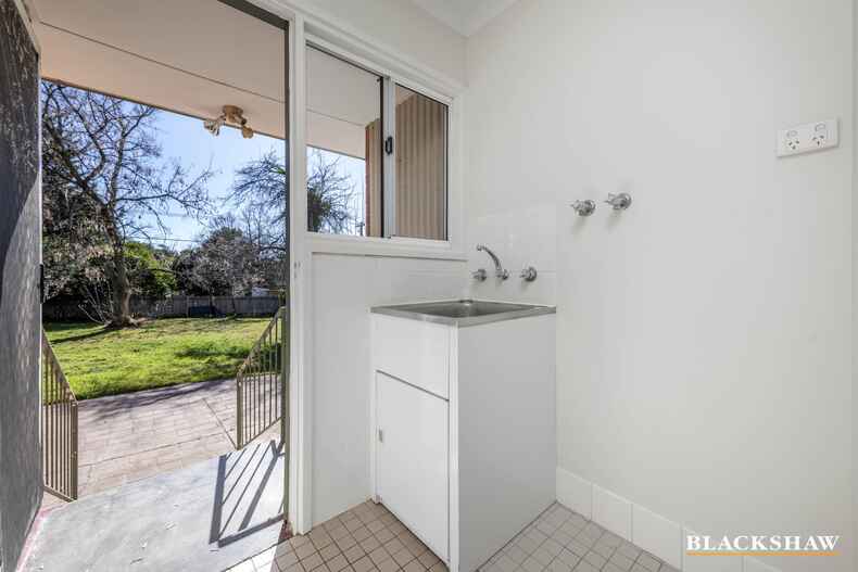 12 Dennis Street Garran