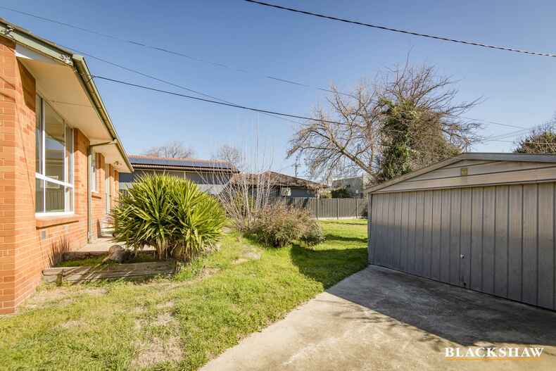 12 Dennis Street Garran