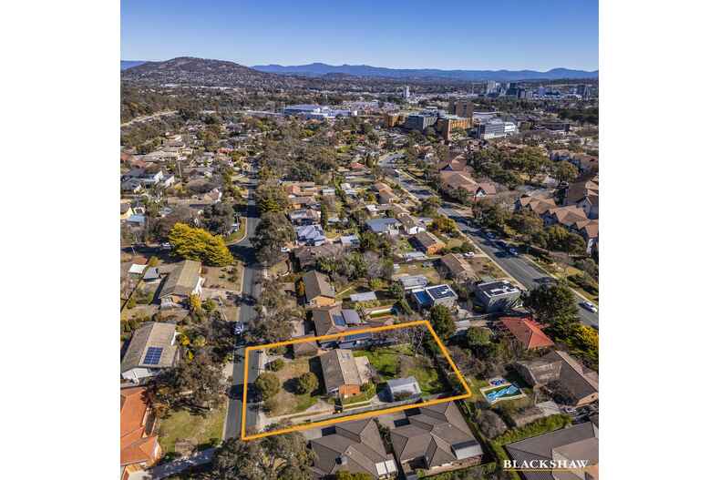 12 Dennis Street Garran