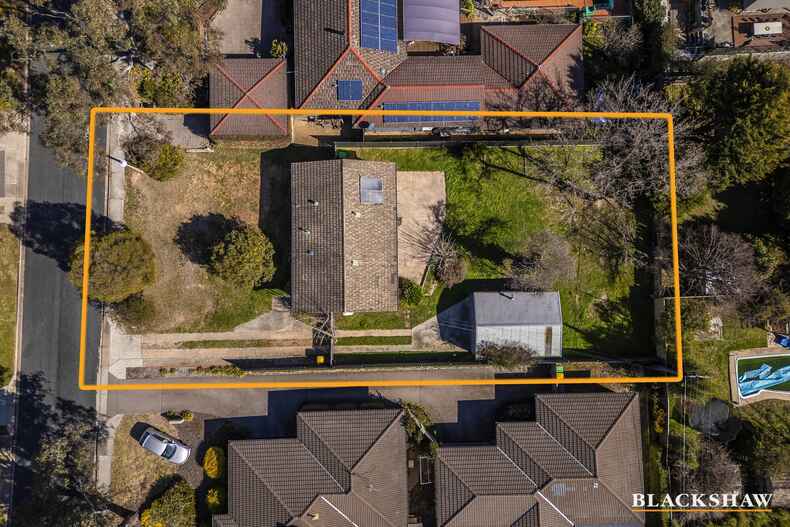 12 Dennis Street Garran