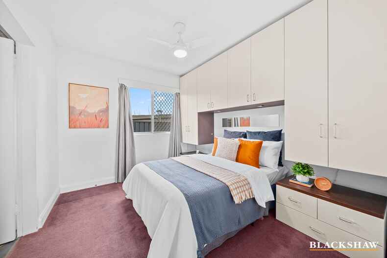 6/8 Davison Street Crestwood