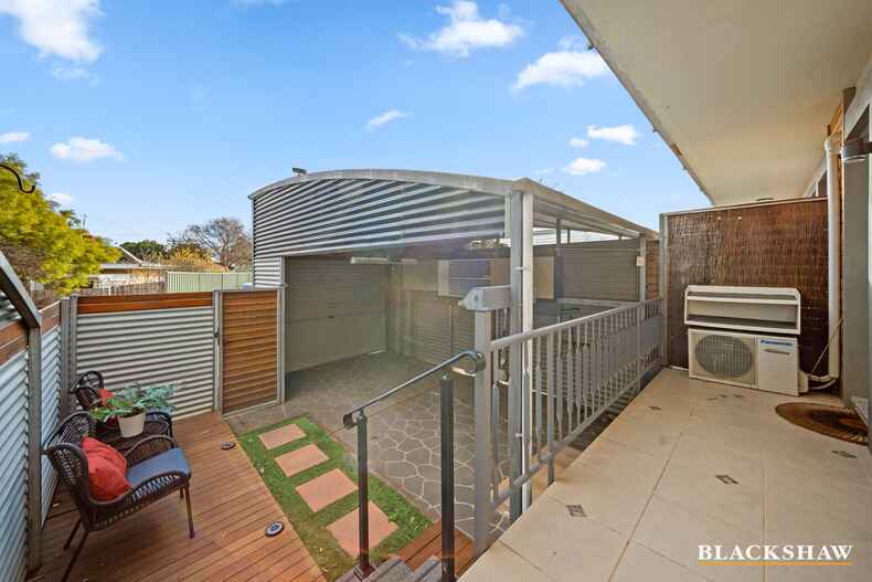 6/8 Davison Street Crestwood