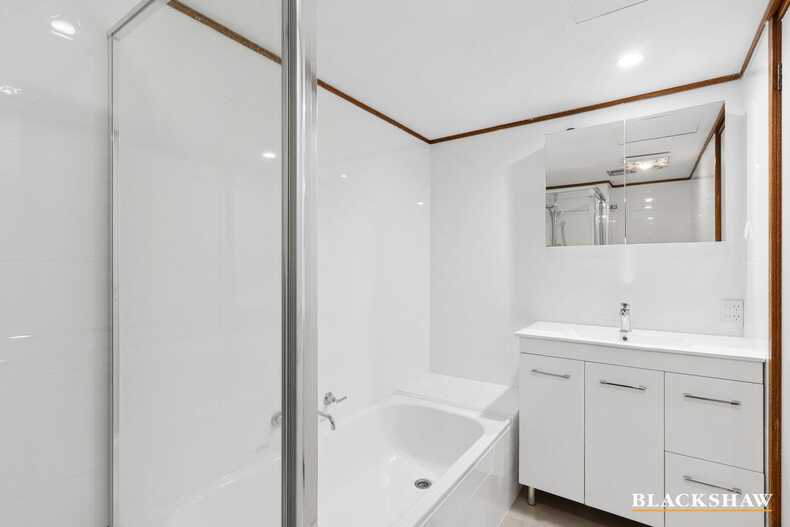 23/11 Howitt Street Kingston