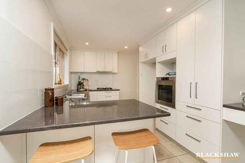 4 Antares Crescent Giralang