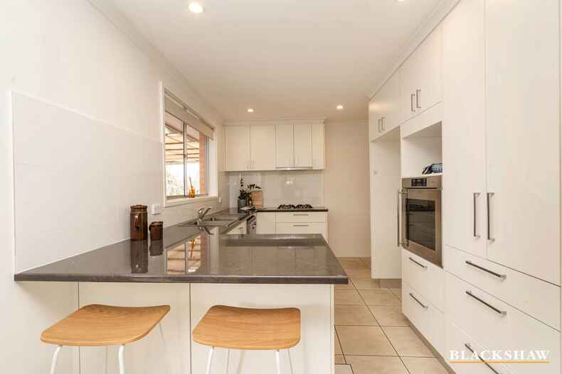 4 Antares Crescent Giralang